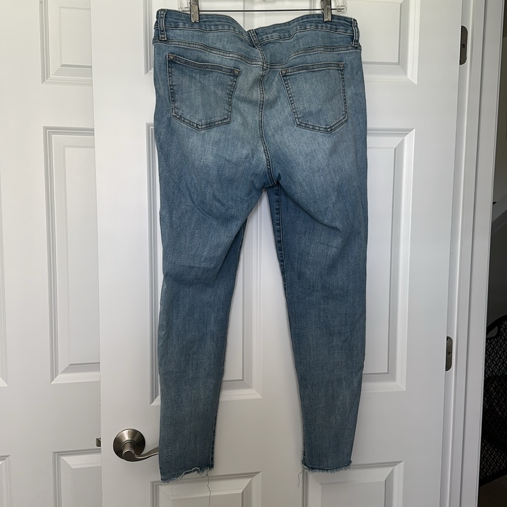 Stylish Blue Maternity Jeans - Picture 5 of 5